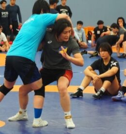 伊調馨レスリング指導