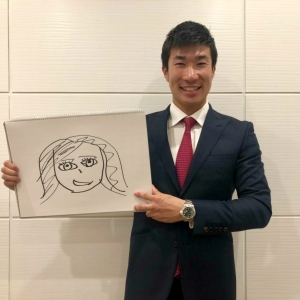 桐生祥秀妻似顔