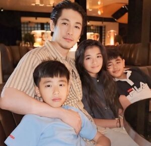 ディーンフジオカ子供3人の写真