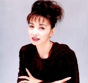中山麻理三田村