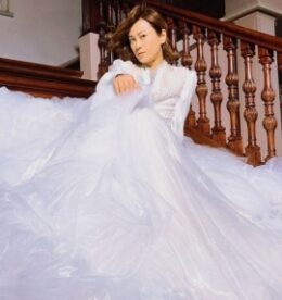 氷川きよし純白ドレス