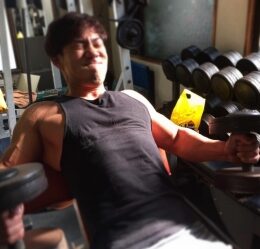 駒場筋肉トレーニング