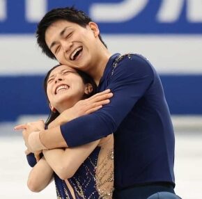 りくりゅうハグが熱い画像