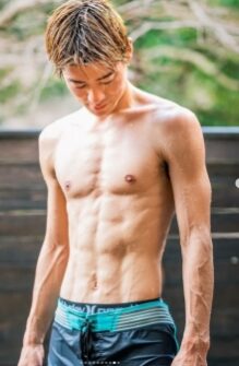 辻本達規筋肉　画像