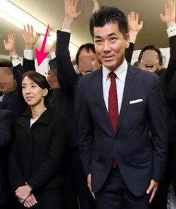 泉健太の妻画像