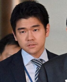 岸田文雄子供長男の画像