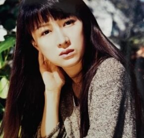 赤間麻里子若い頃33歳