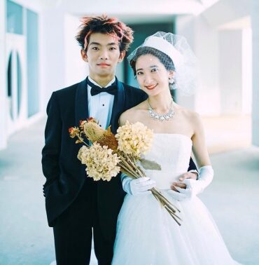 勢喜遊と白藤ひかり結婚写真