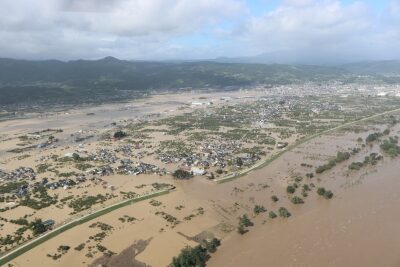 台風19号で氾濫した千曲川の画像