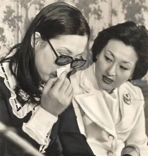 島倉千代子細木数子二人の写真