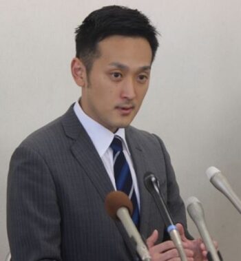 蔵内勇夫の息子謙画像